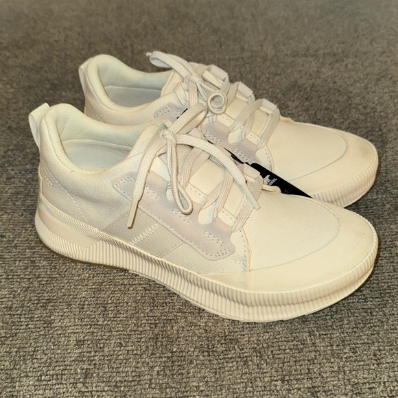 Sorel Out N About III Shoes - Picture 2 of 7